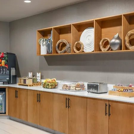 Springhill Suites Fresno-3