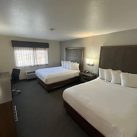 Best Western Plus Paper Valley Hotel-3