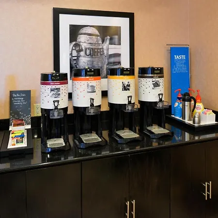 Hampton Inn Pecos-2