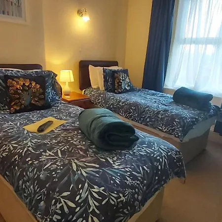Cranborne Guest Accommodation Exclusively For Adults-3