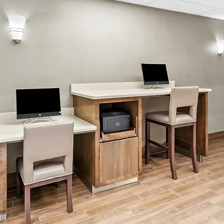 Comfort Suites Near Potomac Mills-2