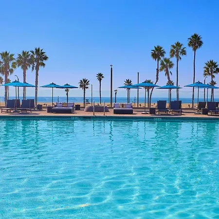 The Waterfront Beach Resort, A Hilton Hotel-2
