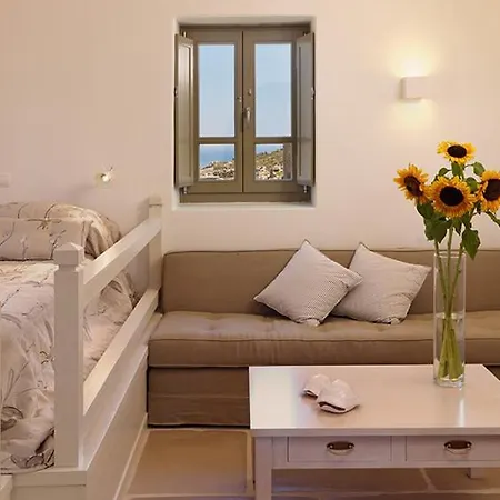 Themonies Luxury Suites-3