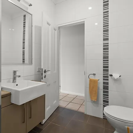 Cable Beachside Villas-3