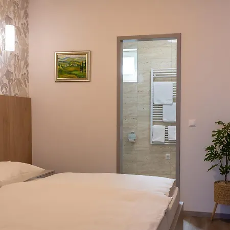 Mizse Motel-2