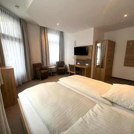 Hotel an der Hauptallee-2