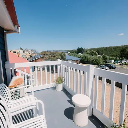 Port O' Call Motel-3
