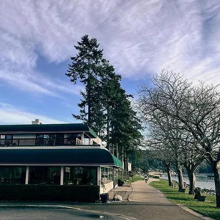 Sechelt Inn-2
