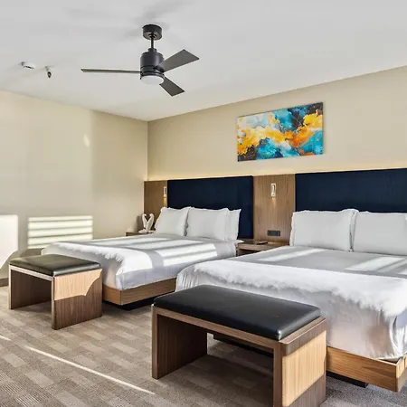 456 Embarcadero Inn & Suites-2