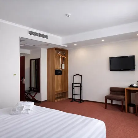 Smart Hotel Bishkek-2