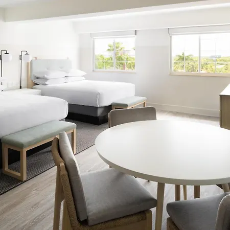 Hampton By Hilton Grand Cayman Seven Mile Beach-3