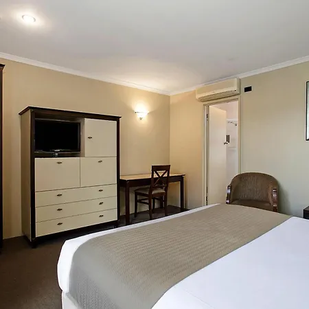 Comfort Inn On Raglan-3
