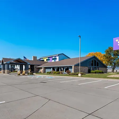 Spark By Hilton Cedar Falls-2