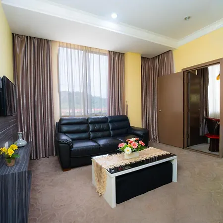 Hig Hotel & Convention-3