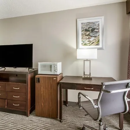 Clarion Hotel Jackson Northwest-3