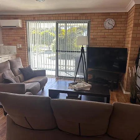 Beachlander Self-Contained Holiday Apartments-2