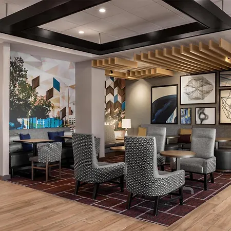 Hyatt Place Indianapolis Airport-2