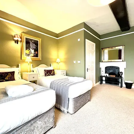 Colthrop Manor B&B-2