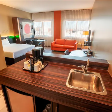 Hotel Must Aeroport De Quebec Par Jaro-3