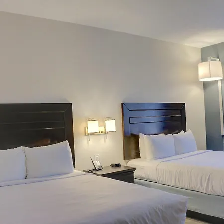 Quality Inn & Suites Roswell North-2