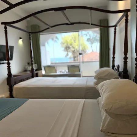 Sri Gemunu Beach Resort-3