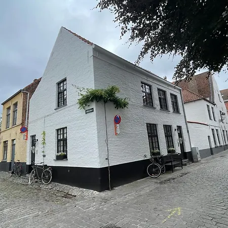 Comfort Equipped Guestsuite Lady Anna Bruges-2