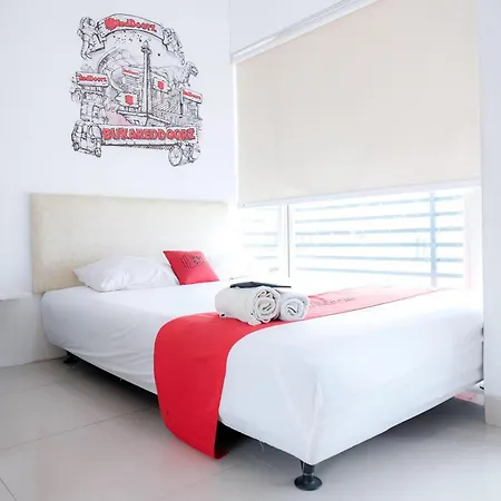 RedDoorz Plus @ Kapuk Business Park-3
