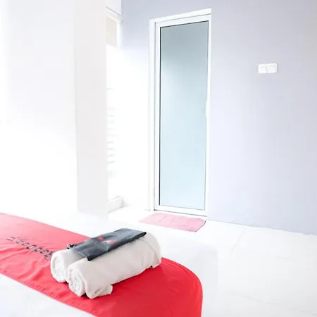 RedDoorz Plus @ Kapuk Business Park-2
