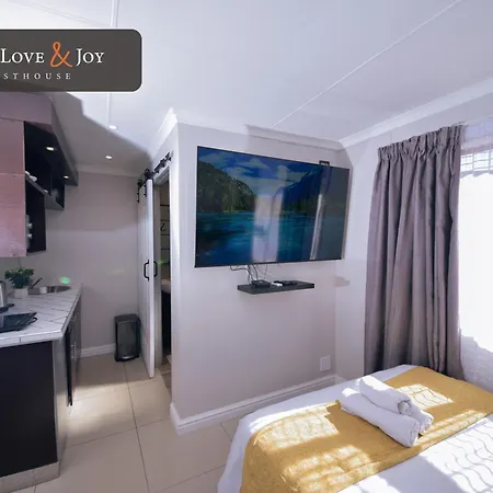 Peace Love And Joy Self Catering Units-3
