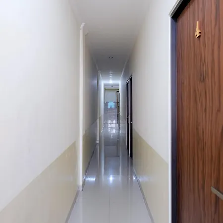 Reddoorz @ Jalan Biak Roxy Jakarta-3