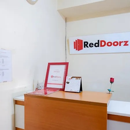 Reddoorz @ Jalan Biak Roxy Jakarta-2
