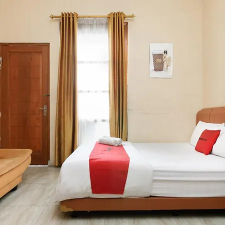 RedDoorz near Cipinang Indah Mall-2