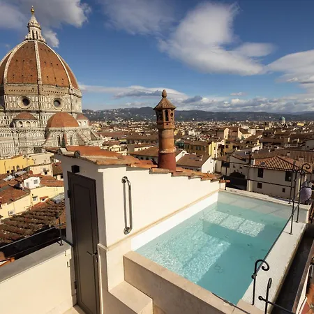 Donati Luxury Tower Suites-3