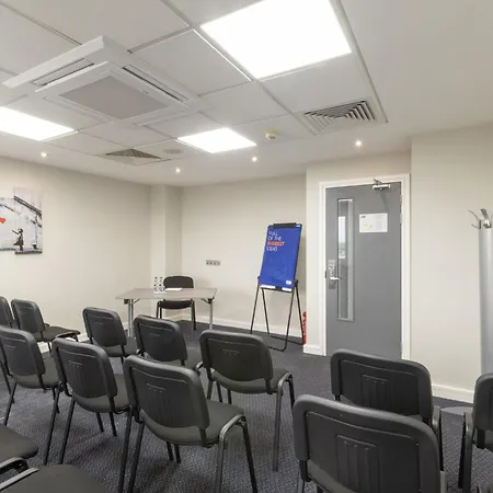 Holiday Inn Express London Croydon By Ihg-3