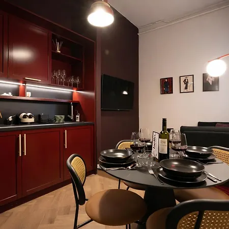 Maroon & Moss Residence-3