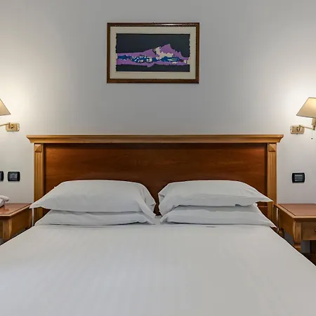Hotel Diplomatic-3