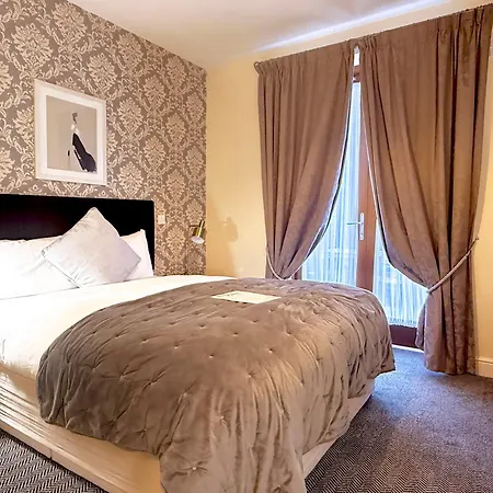 Baggot Court Townhouse-2
