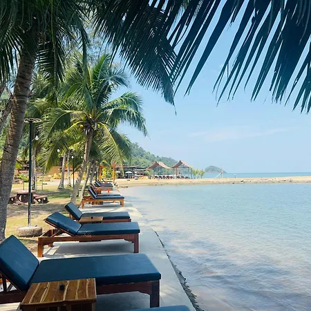 The Aiyapura Koh Chang - Complimentary Paddleboarding-2