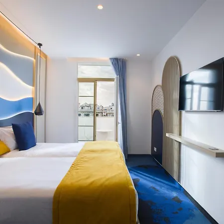 Hotel Carlton-2