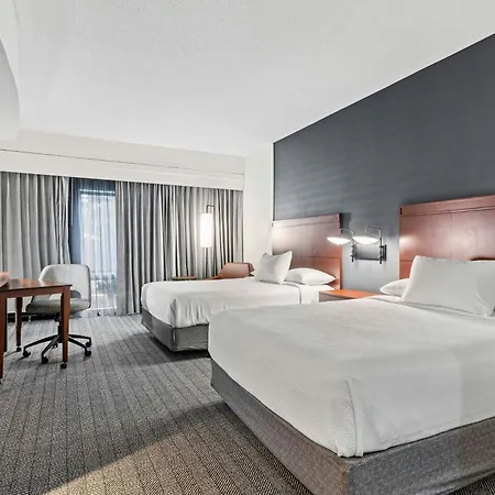 Courtyard By Marriott Clarksville-3
