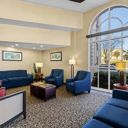 Comfort Inn & Suites Lakeland North I-4-3