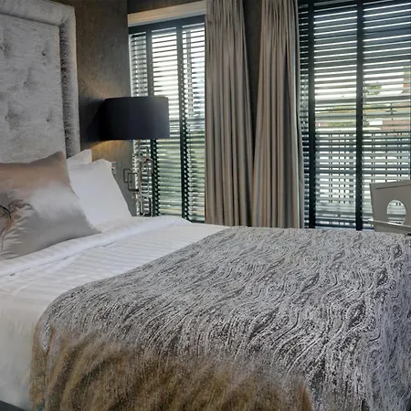 The Bold Hotel; BW Signature Collection-2