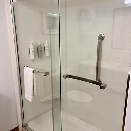 Hampton Inn Mchenry-3