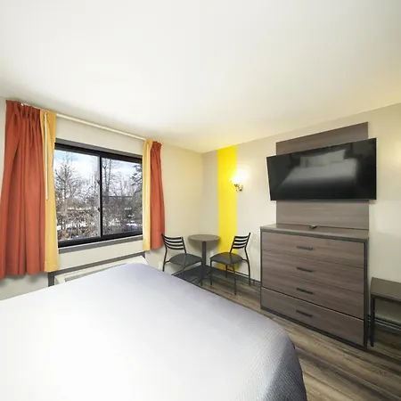 Super 8 By Wyndham Kingston-2