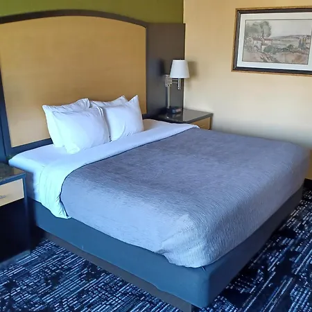 Quality Inn Conference Center Logansport-2