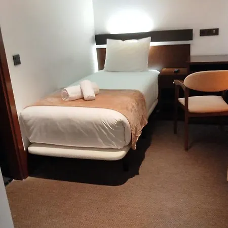 Hotel BESTPRICE Toledo-3