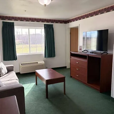 Fairbridge Inn And Suites - Miles City-2