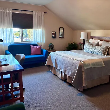 Discovery Inn-2