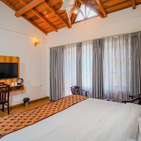 Neelesh Inn - Luxury Lake View Resort With Swimming Pool On Bhimtal Lake-3