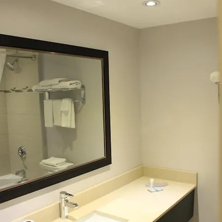 Travelodge By Wyndham Cambridge - Waterloo-2
